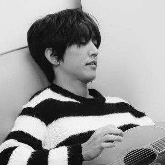 A moment captured by a fan of Lee Seungyoon