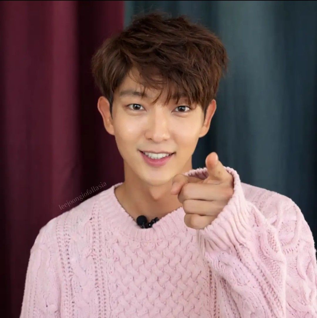 Foto terbaru dari Lee Joongi
