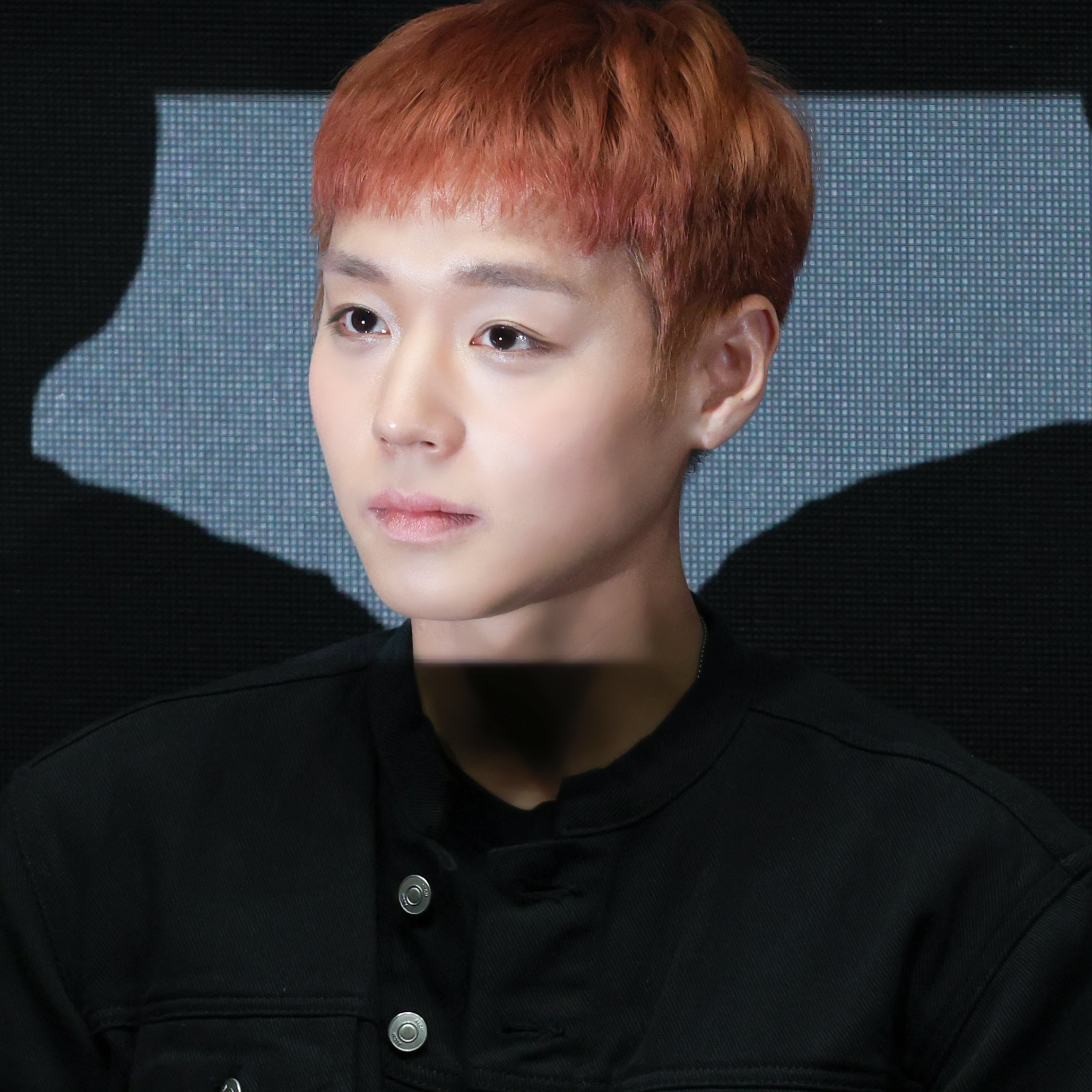 A moment captured by a fan of Park Jihoon