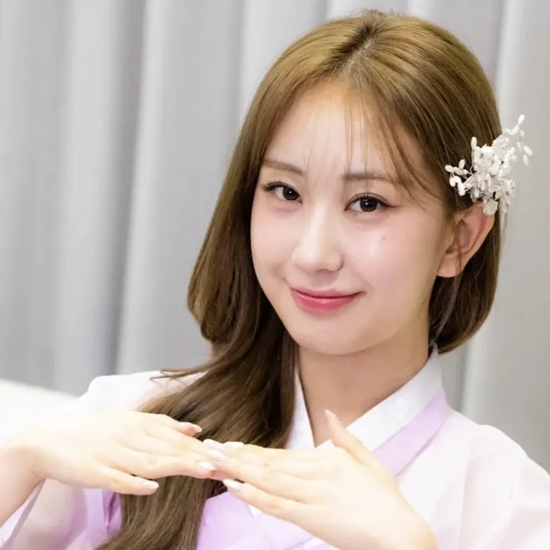 Momen yang diabadikan oleh penggemar Jeon Yujin