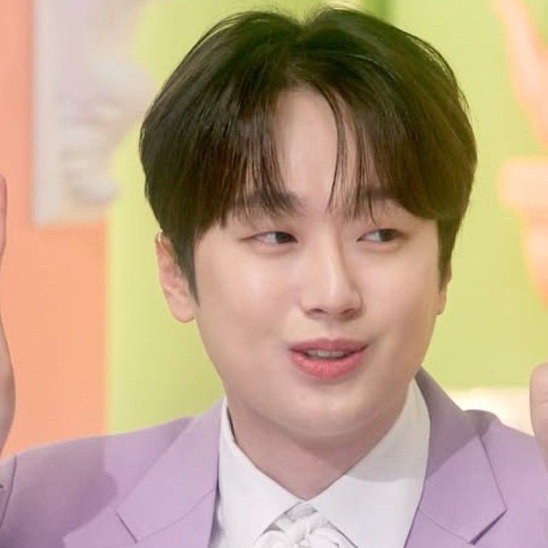 Behind-the-scenes cut of Lee Chanwon