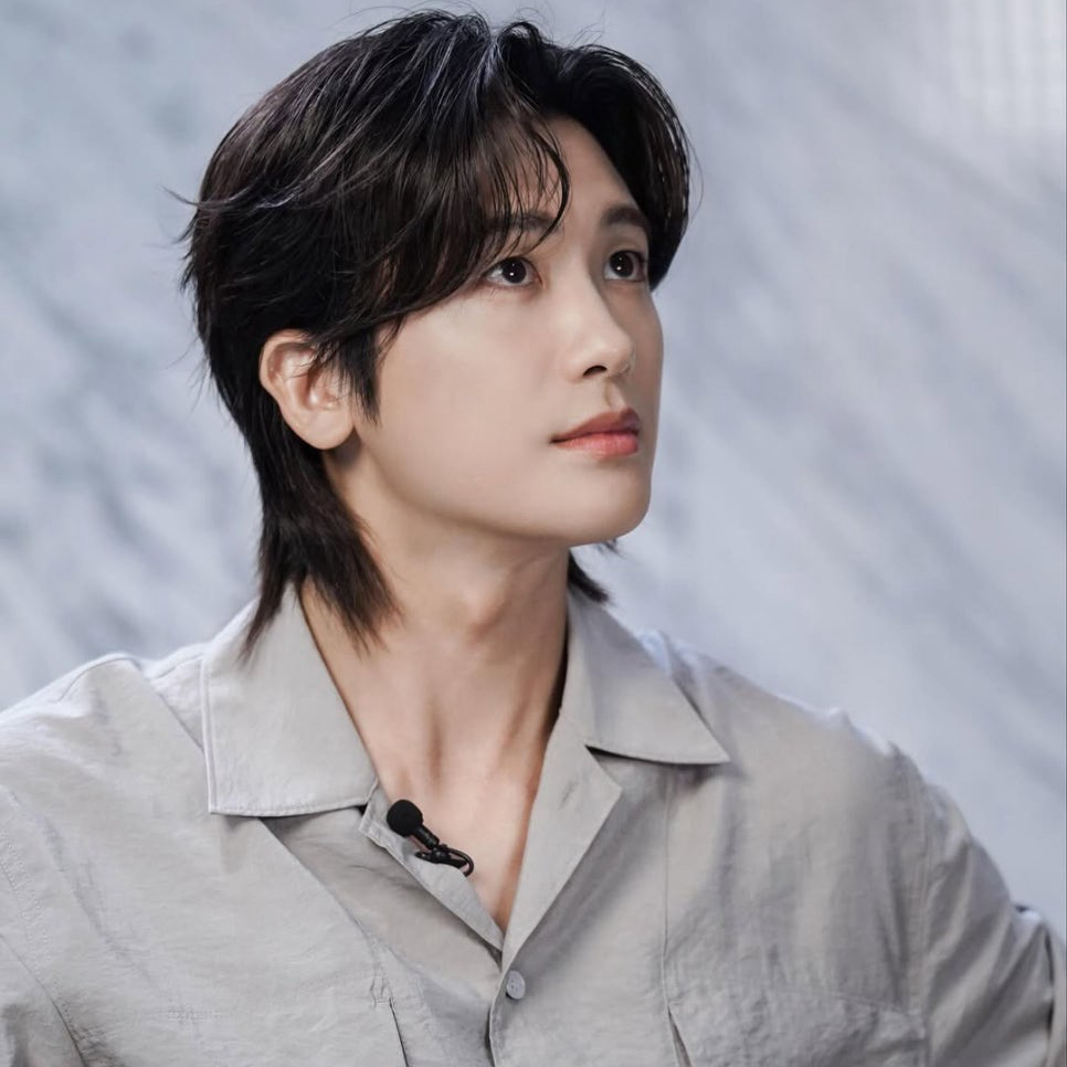 Latest photo of Park Hyungsik