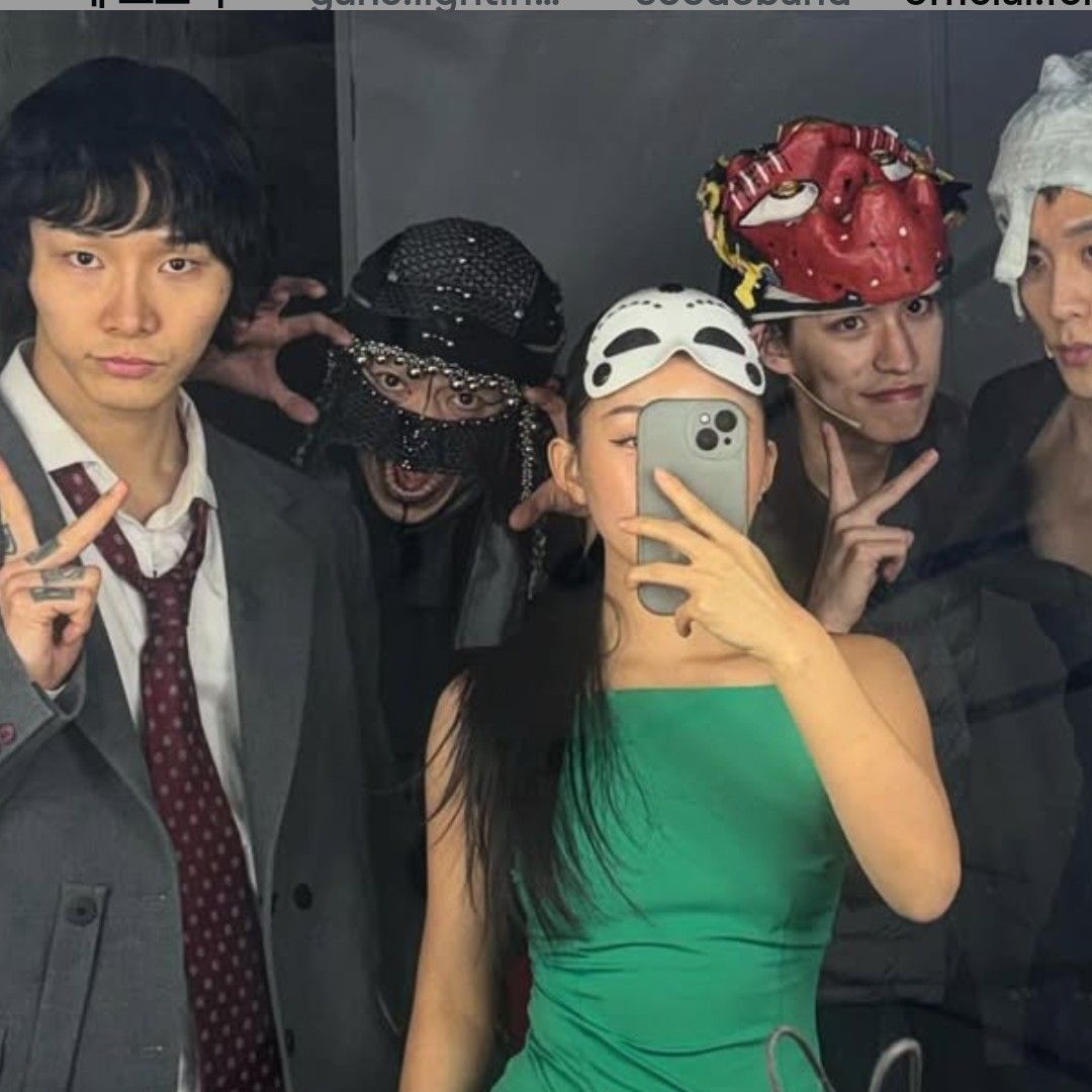 A moment captured by a fan of Ki Moogan