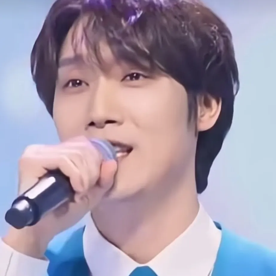 Recent activity shot of Choi Woojin