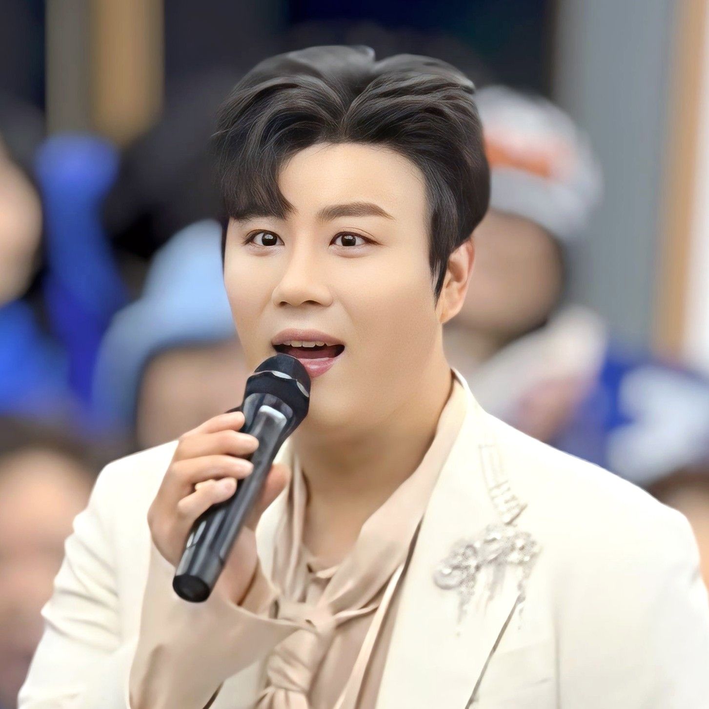 진해성 최근 활동샷