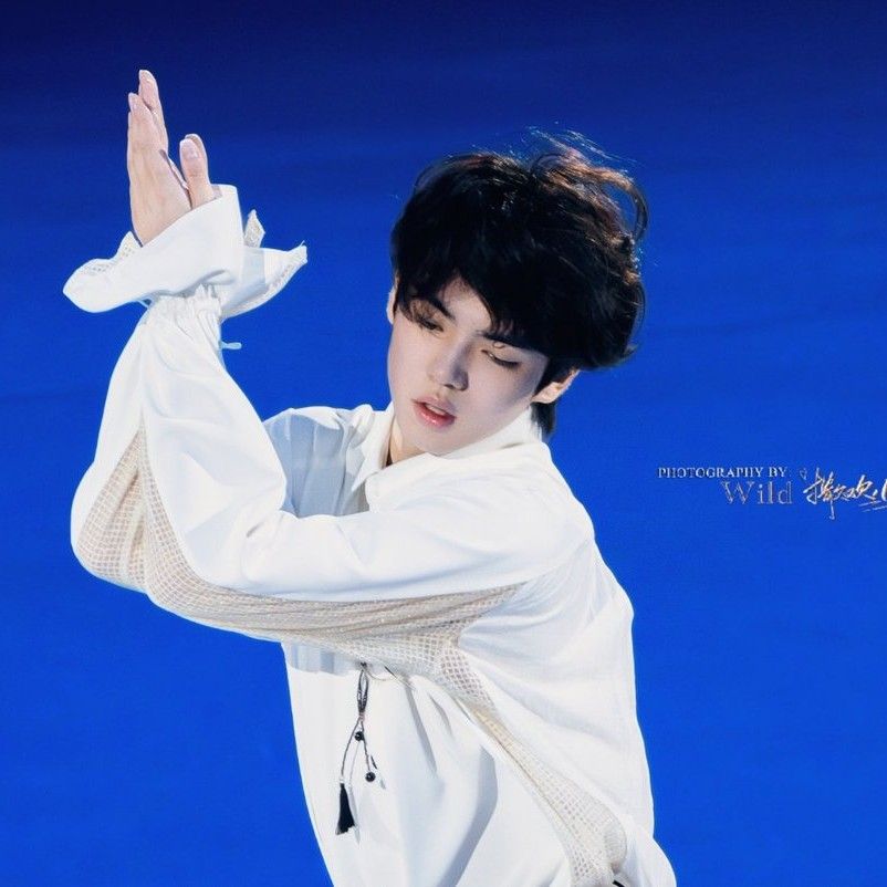 A moment captured by a fan of Cha Junhwan