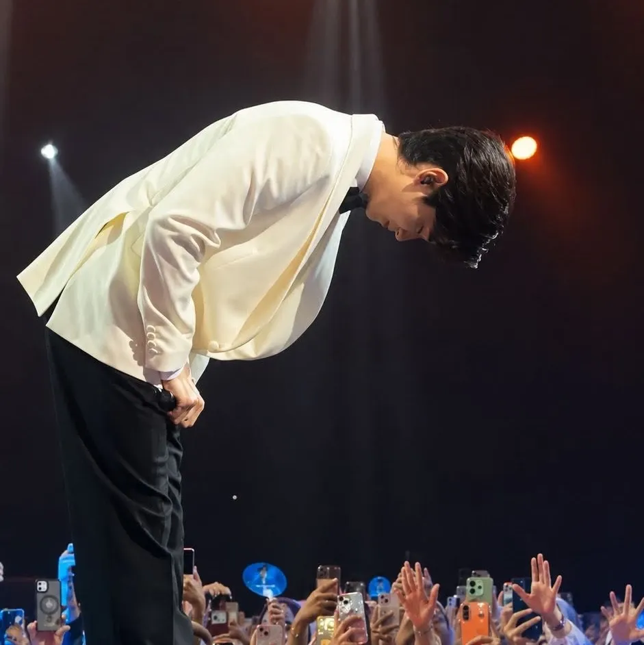 A moment captured by a fan of Kim Soohyun