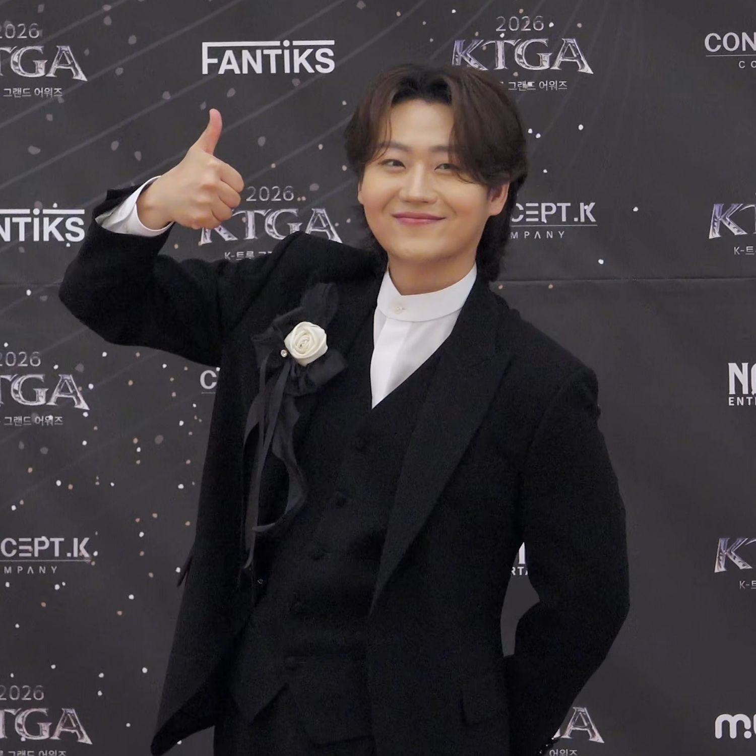 Behind-the-scenes cut of Min Soohyun