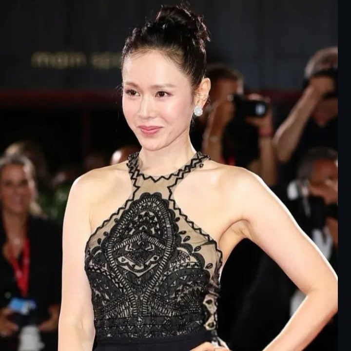 粉丝拍下的孙艺珍瞬间