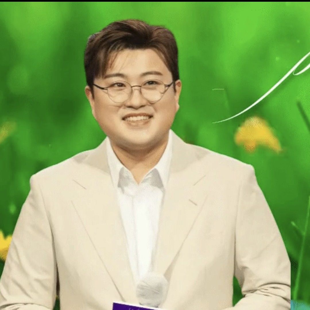 粉絲拍下的金浩中瞬間