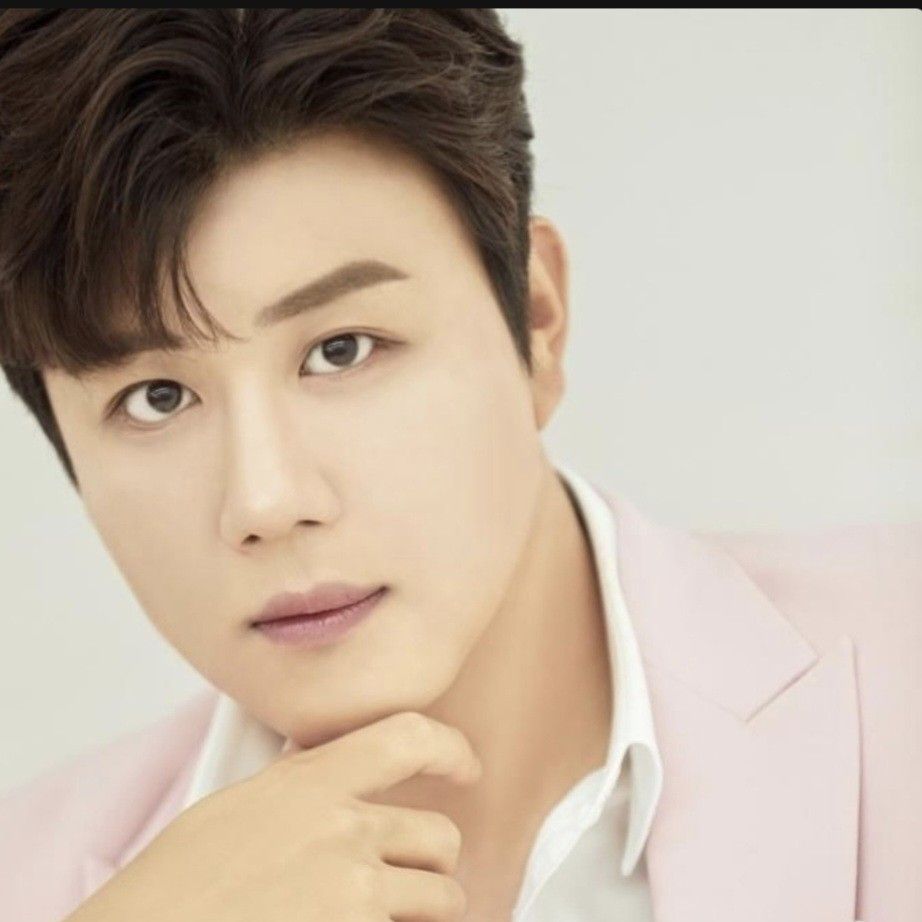 진해성 최근 활동샷