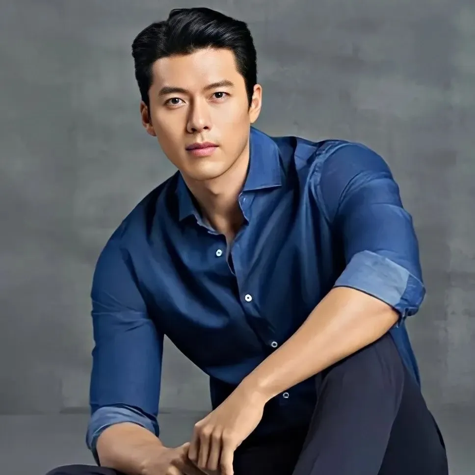 Momen yang diabadikan oleh penggemar Hyun Bin