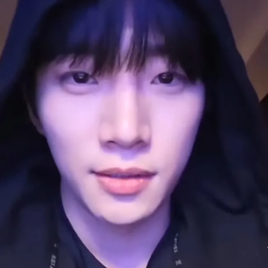 粉丝拍下的李俊昊瞬间