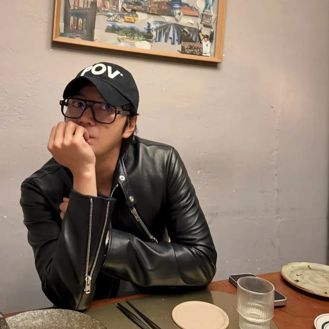A moment captured by a fan of Jang Geunsuk