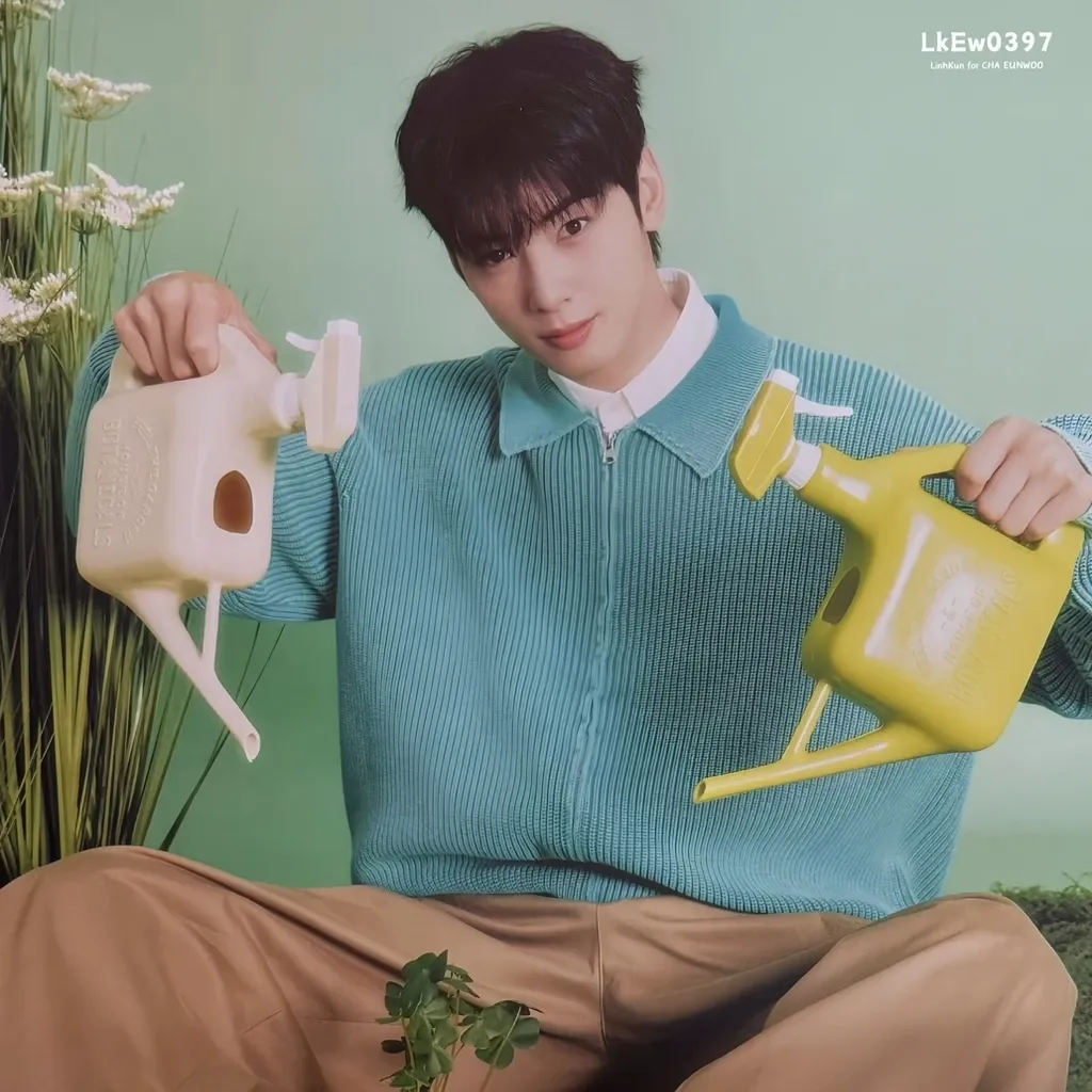 A moment captured by a fan of Cha Eunwoo