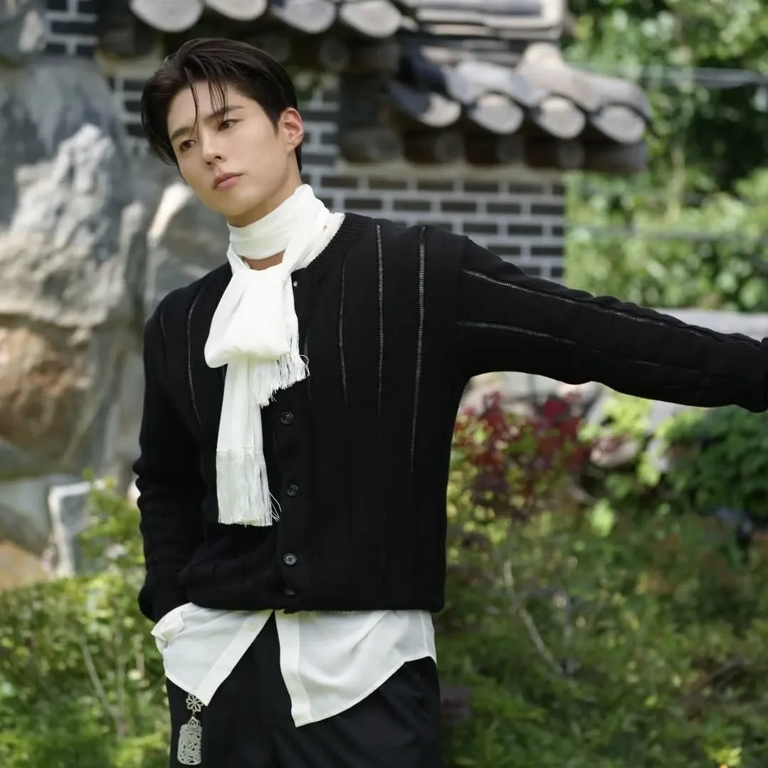A moment captured by a fan of Park Bogum