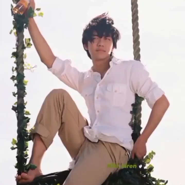 Foto terbaru dari Lee Seunggi