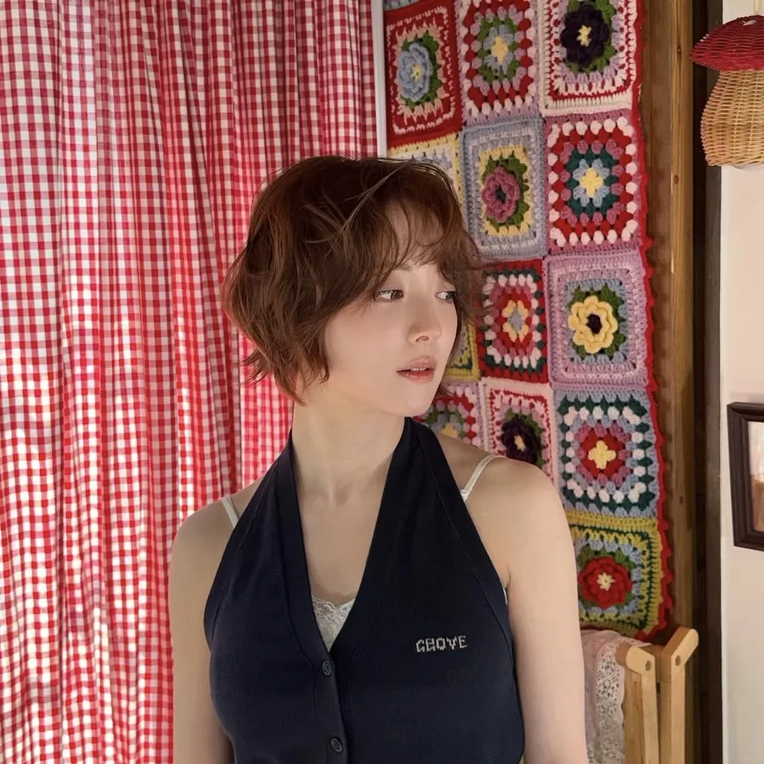 A moment captured by a fan of Lee Seyoung