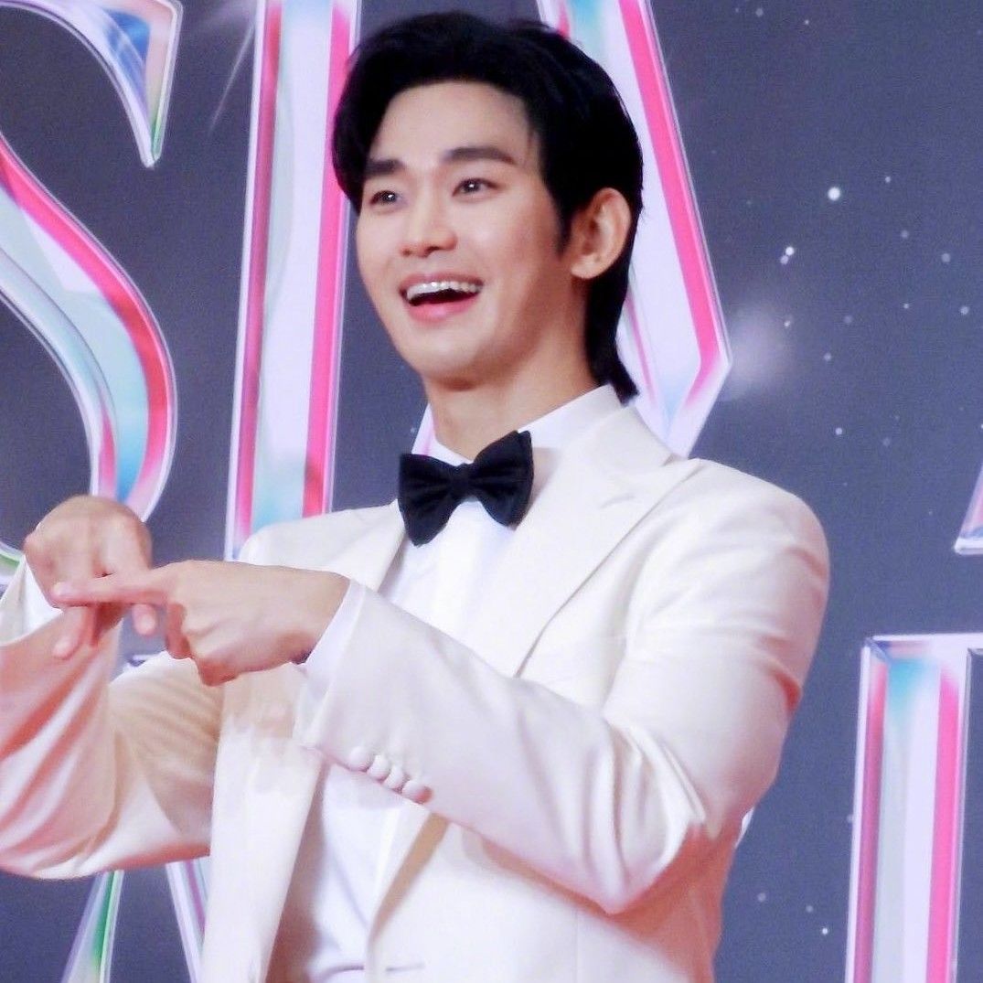 金秀賢的幕後花絮