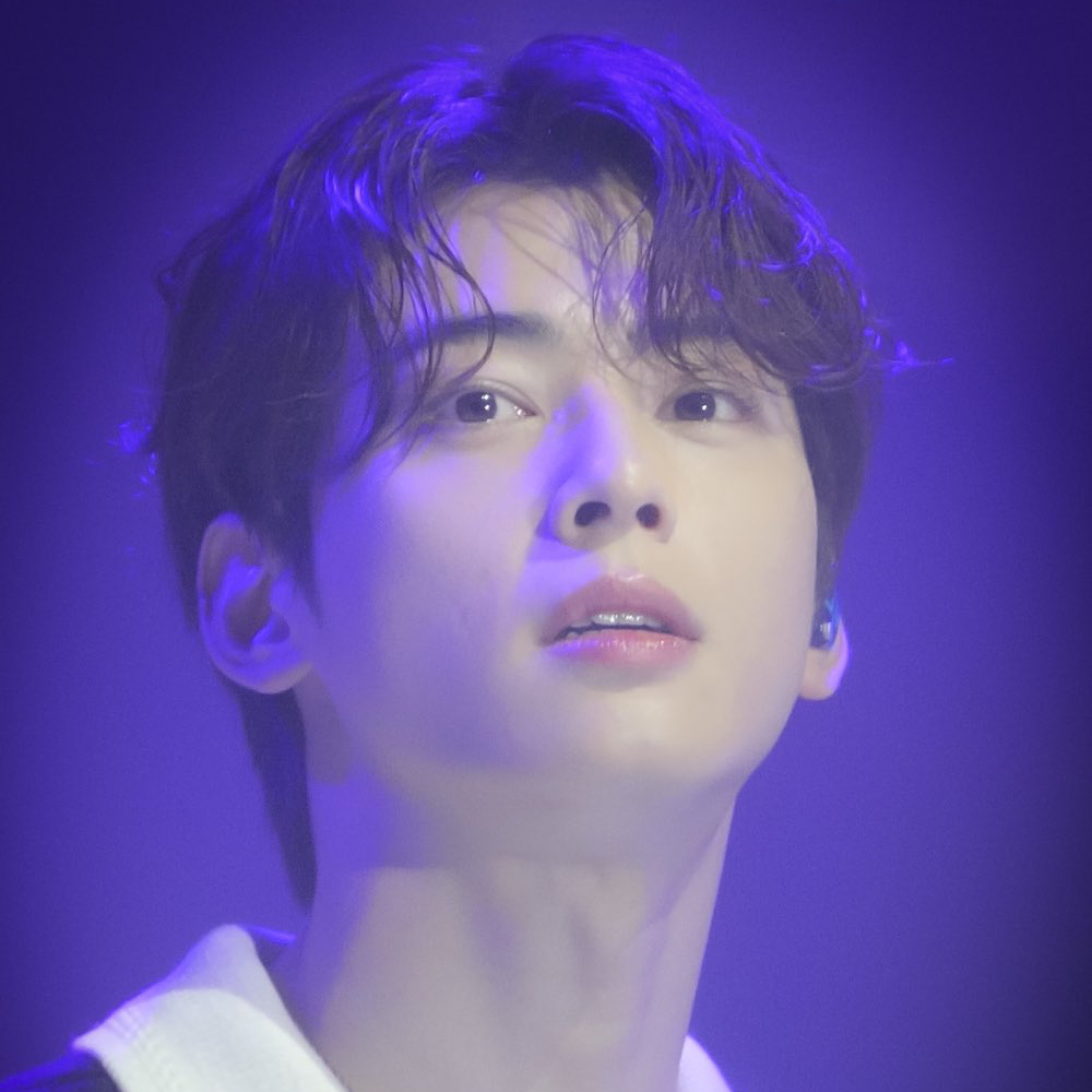 A moment captured by a fan of Cha Eunwoo