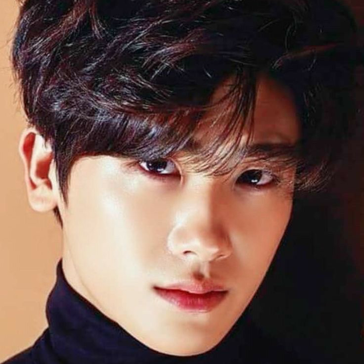Behind-the-scenes cut of Park Hyungsik