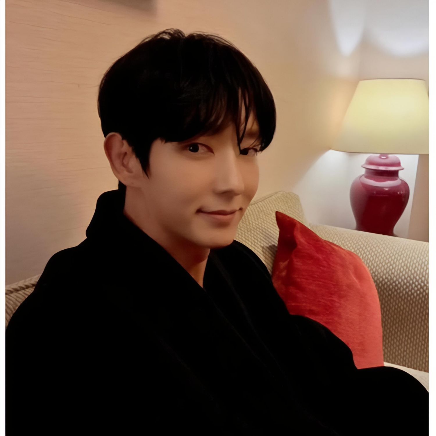 Recent activity shot of Lee Joongi