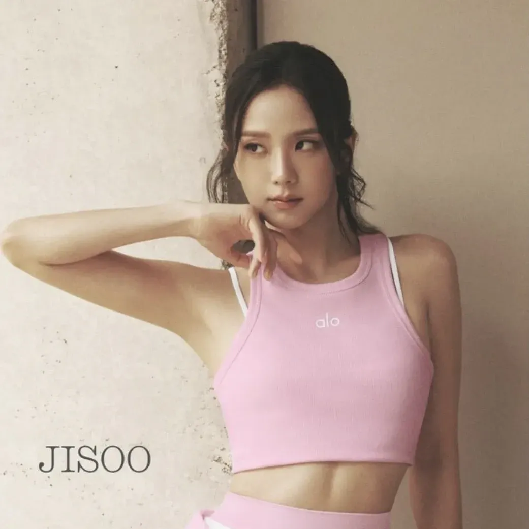 Latest photo of Jisoo (1995)