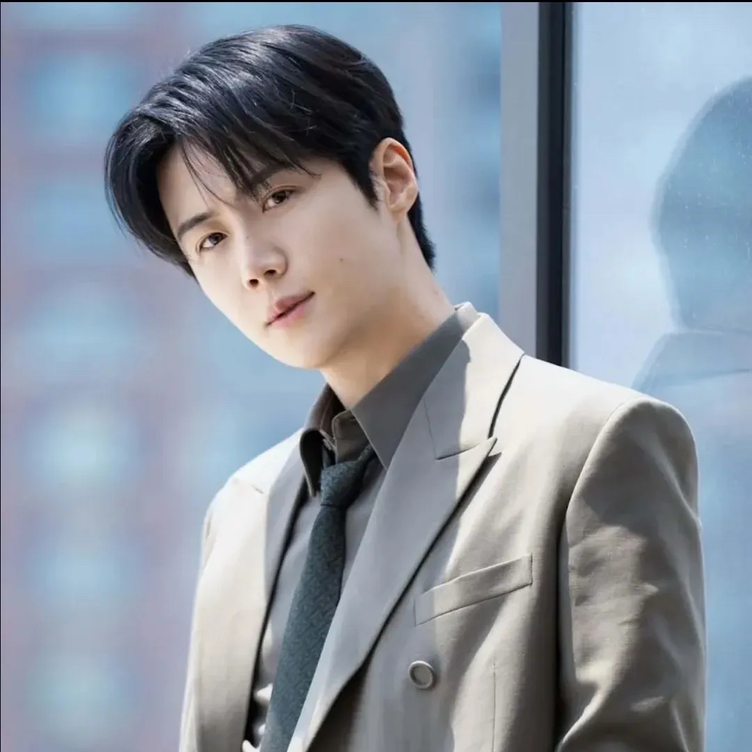 Recent activity shot of Kim Seonho