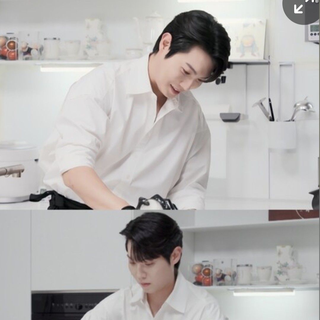 A moment captured by a fan of Son Taejin