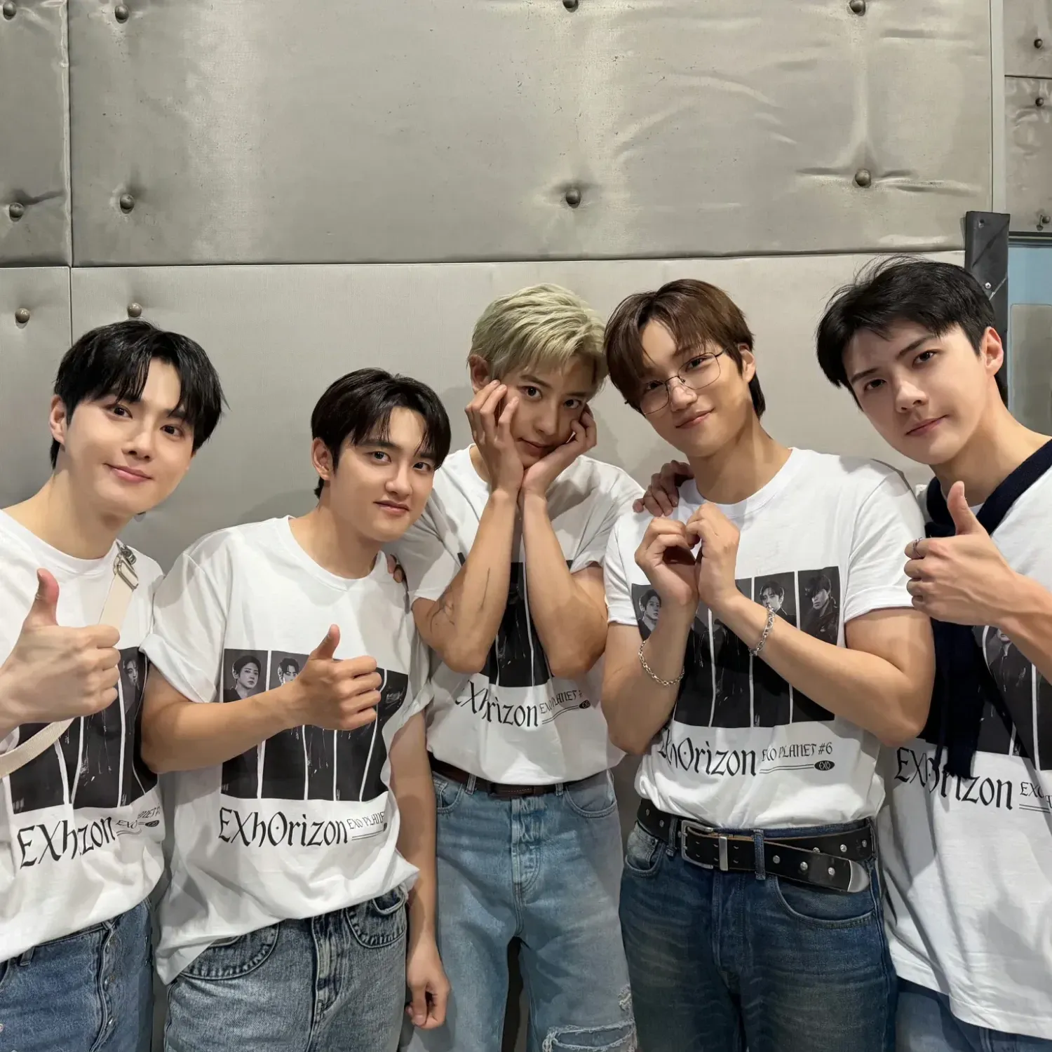 Behind-the-scenes cut of Suho