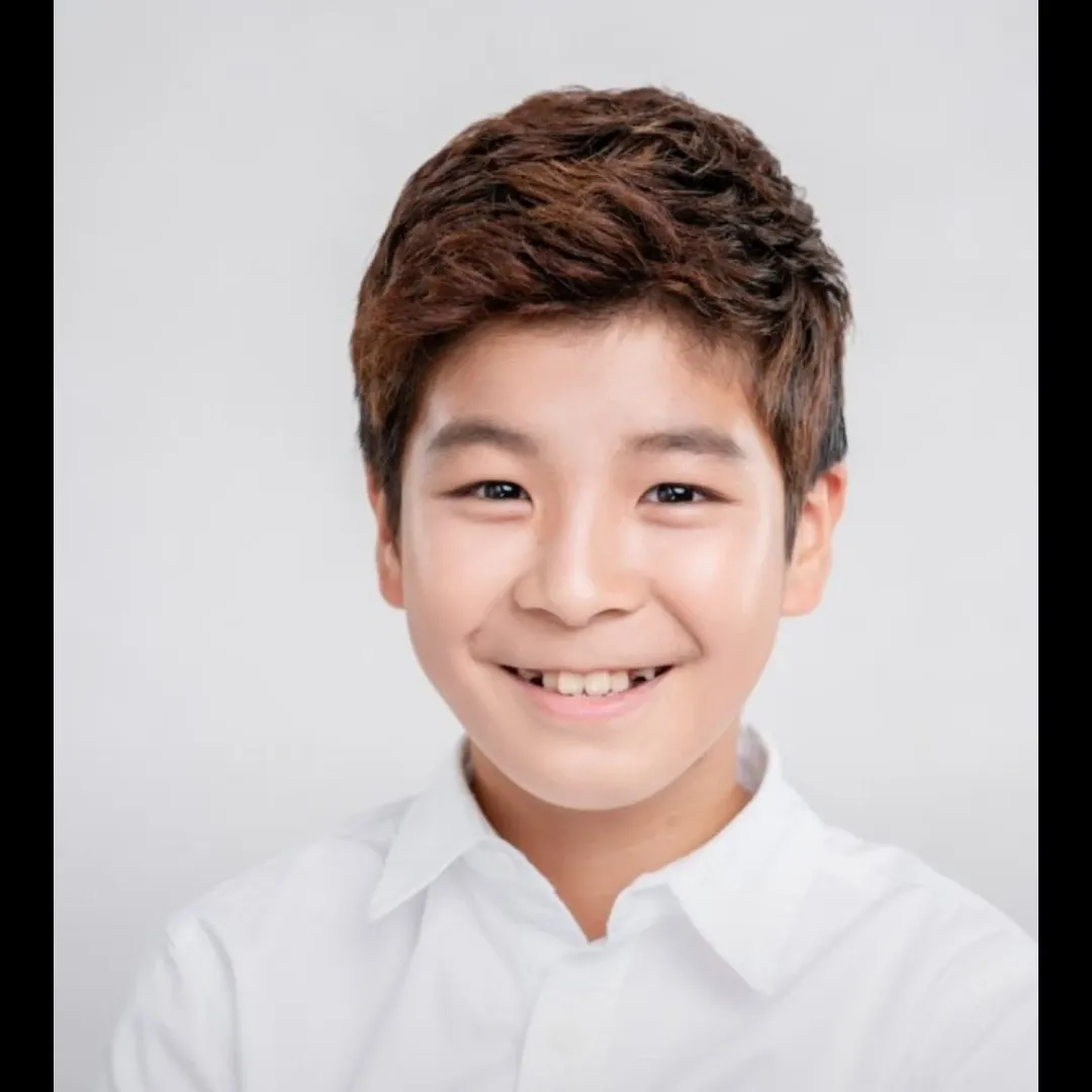 Behind-the-scenes cut of Jeong Dongwon
