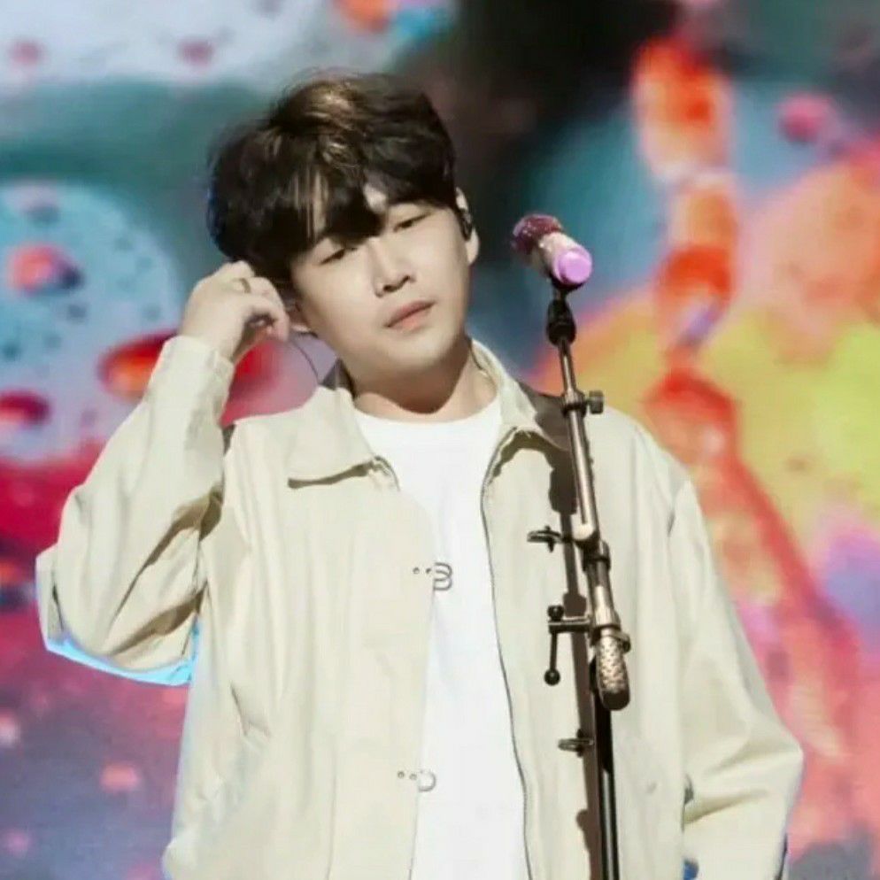 Latest photo of Hwang Youngwoong