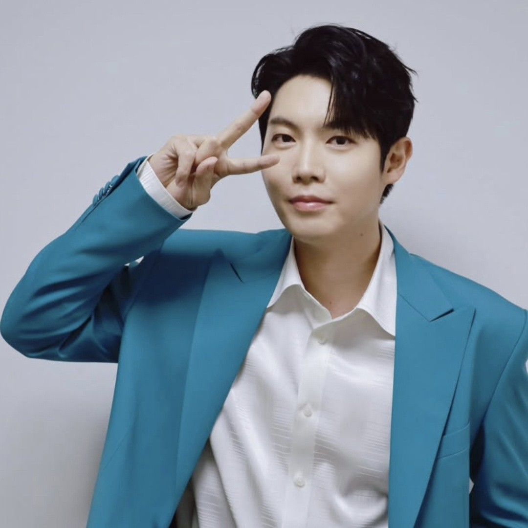 Latest photo of Son Taejin