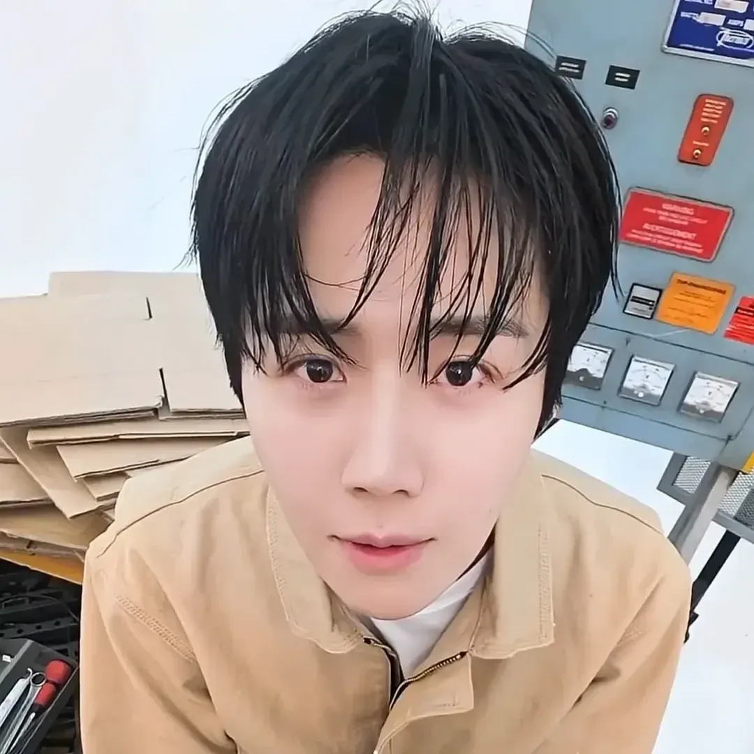 Foto kegiatan terbaru dari Kim Seonho