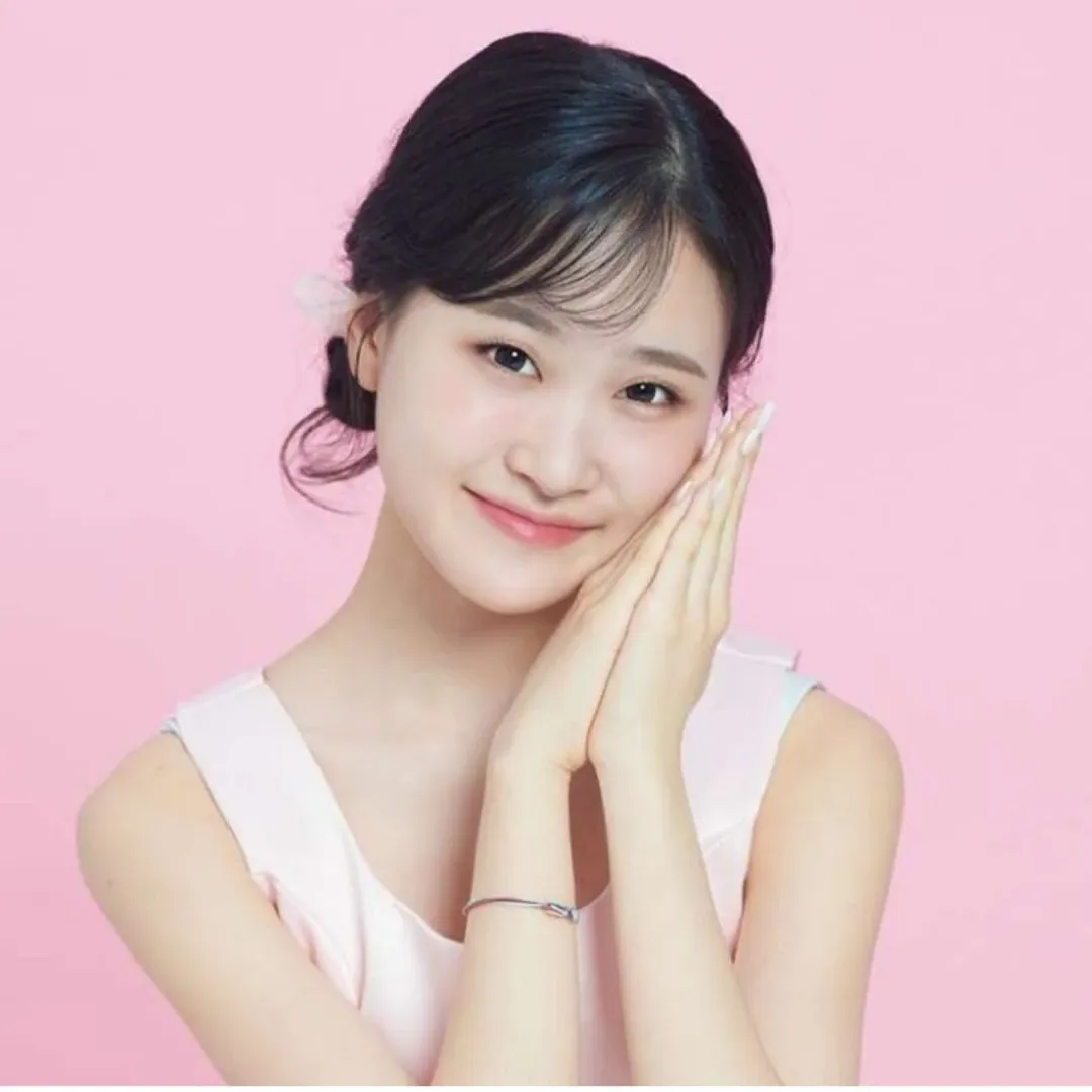 김다현의 비하인드 컷