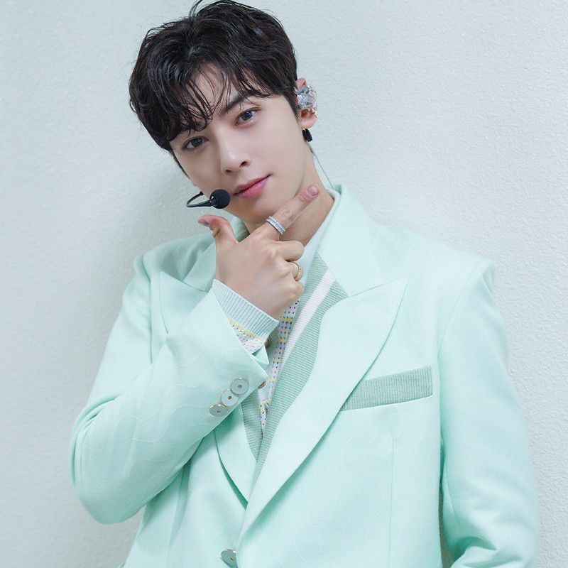 粉丝拍下的车银优瞬间