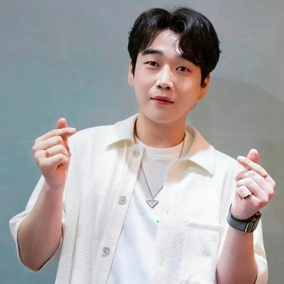 A moment captured by a fan of Hwang Youngwoong