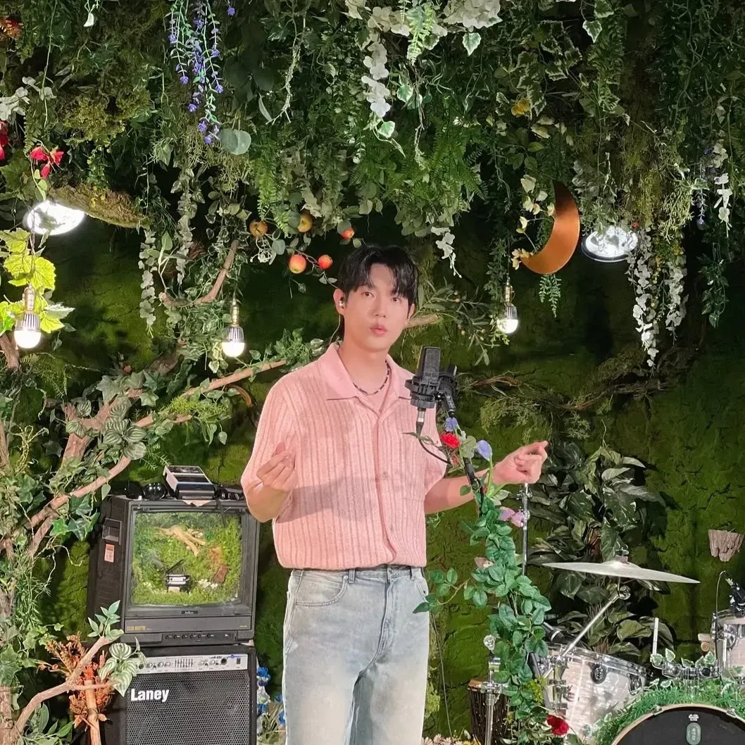 Behind-the-scenes cut of Son Taejin
