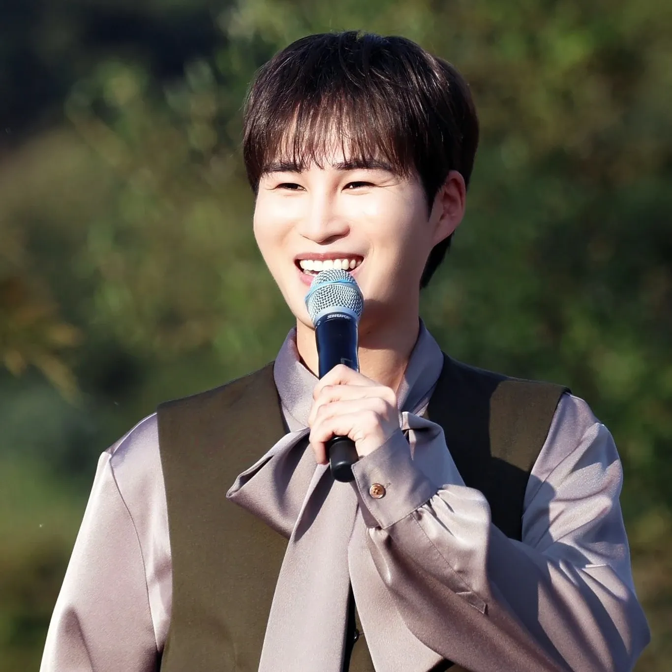 김희재의 비하인드 컷