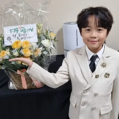 Behind-the-scenes cut of You Jiwoo