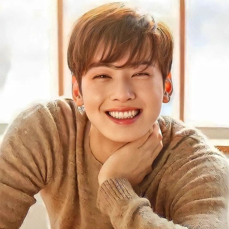 Recent activity shot of Cha Eunwoo