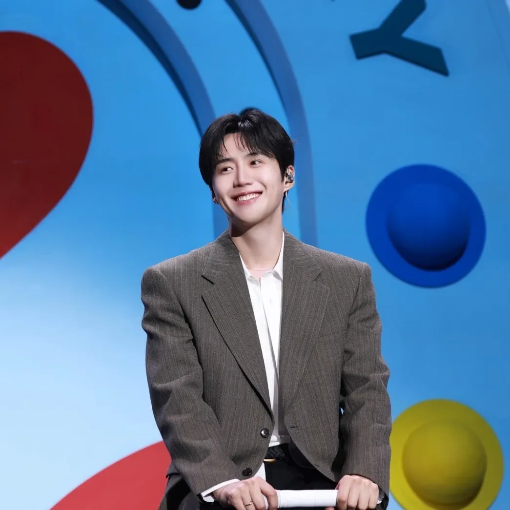 김선호의 최신 사진