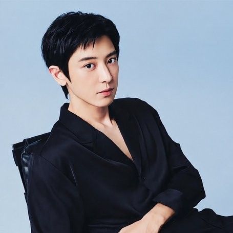 Behind-the-scenes cut of Chanyeol