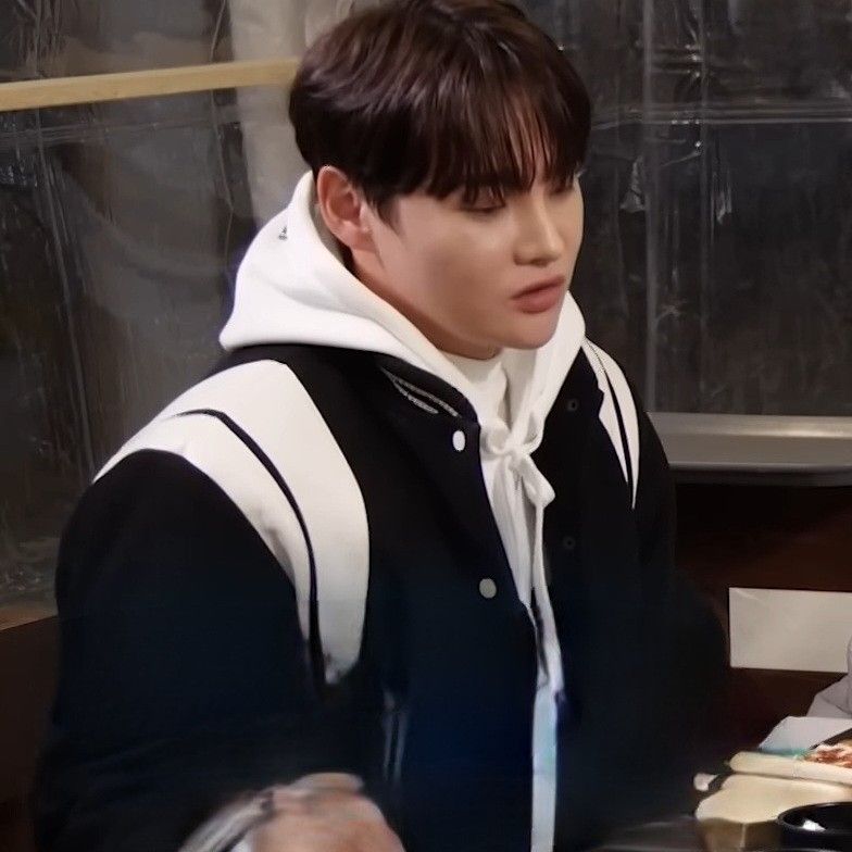 朴瑞镇的最新照片