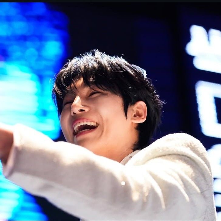 Behind-the-scenes cut of Kim Junsu (1991)