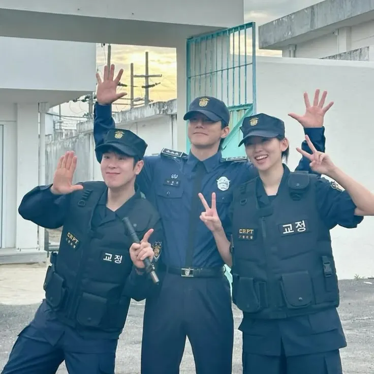 A moment captured by a fan of Jin Ki-Joo