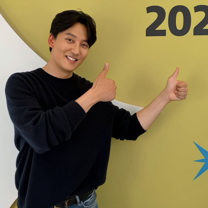 Recent activity shot of Kim Namgil