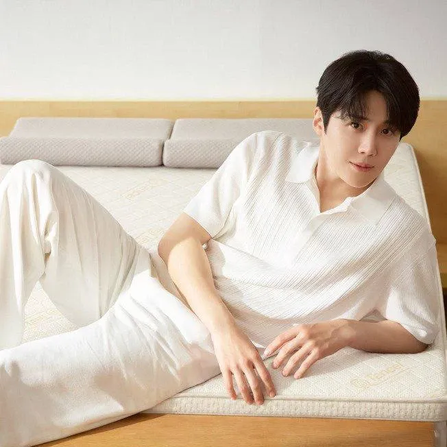 Behind-the-scenes cut of Kim Seonho