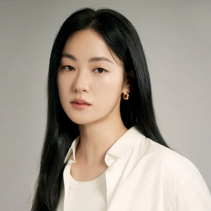 Behind-the-scenes cut of Jeon Yeobeen