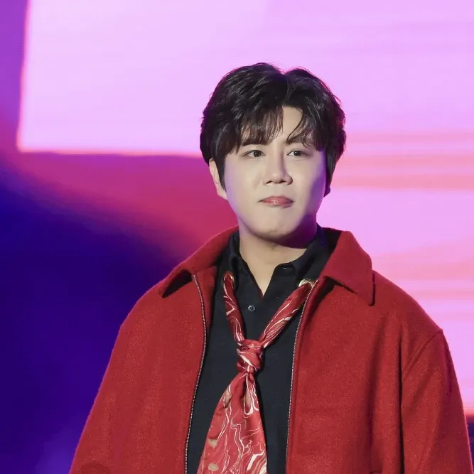 チン・ヘソンのビハインドカット